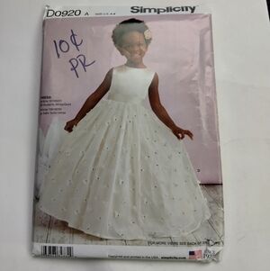 Simplicity Sewing Pattern D0820 Girls Party Dress Sizes 4-8 Uncut